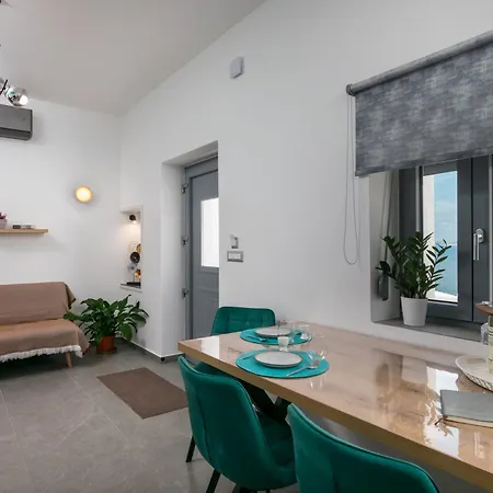 Apartment Almyra House