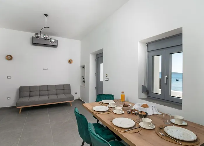 Lejlighed Almyra House Adamantas