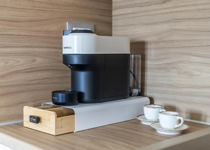 Almyra House Adamantas